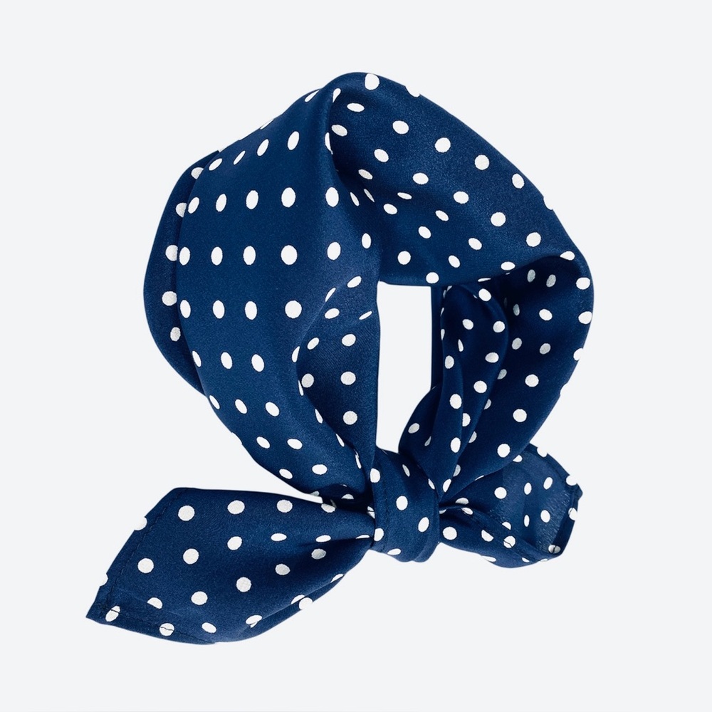 NWT SILKLETTE Classic Navy/White Polkadot 100% Fine Silk Kerchief